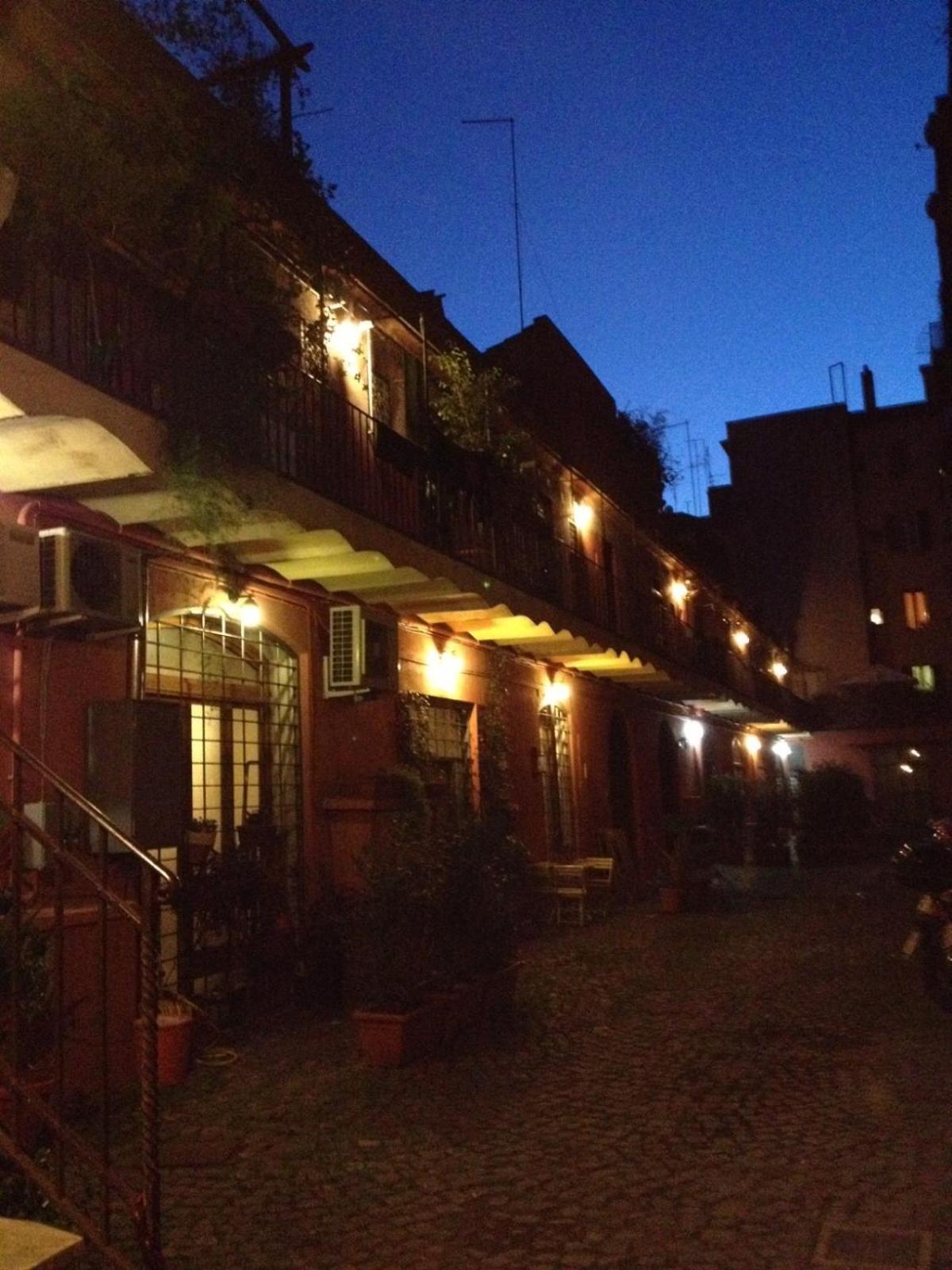 Scuderie San Lorenzo Rome Bagian luar foto
